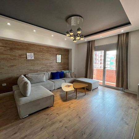 Kreilux Valona Apartment Vlore Bagian luar foto