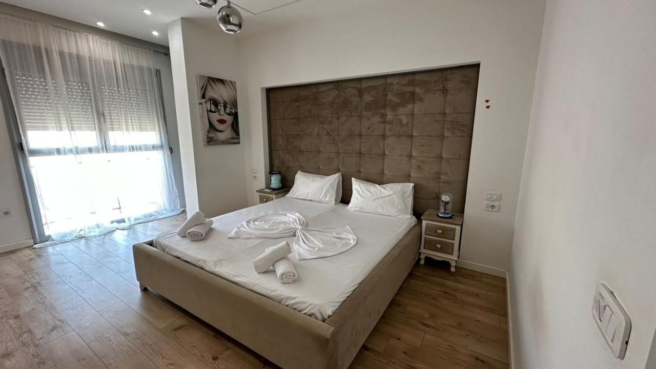 Kreilux Valona Apartment Vlore Bagian luar foto