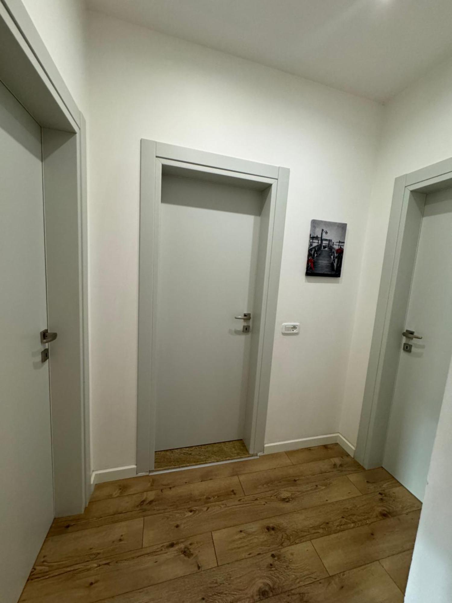 Kreilux Valona Apartment Vlore Bagian luar foto
