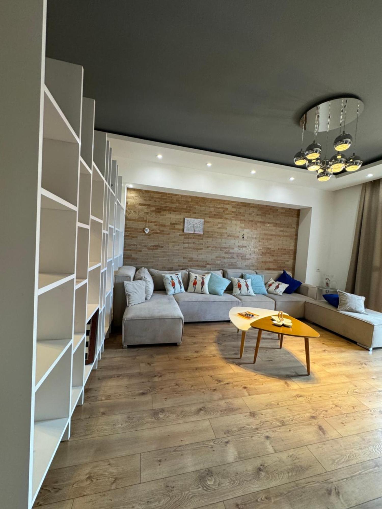 Kreilux Valona Apartment Vlore Bagian luar foto