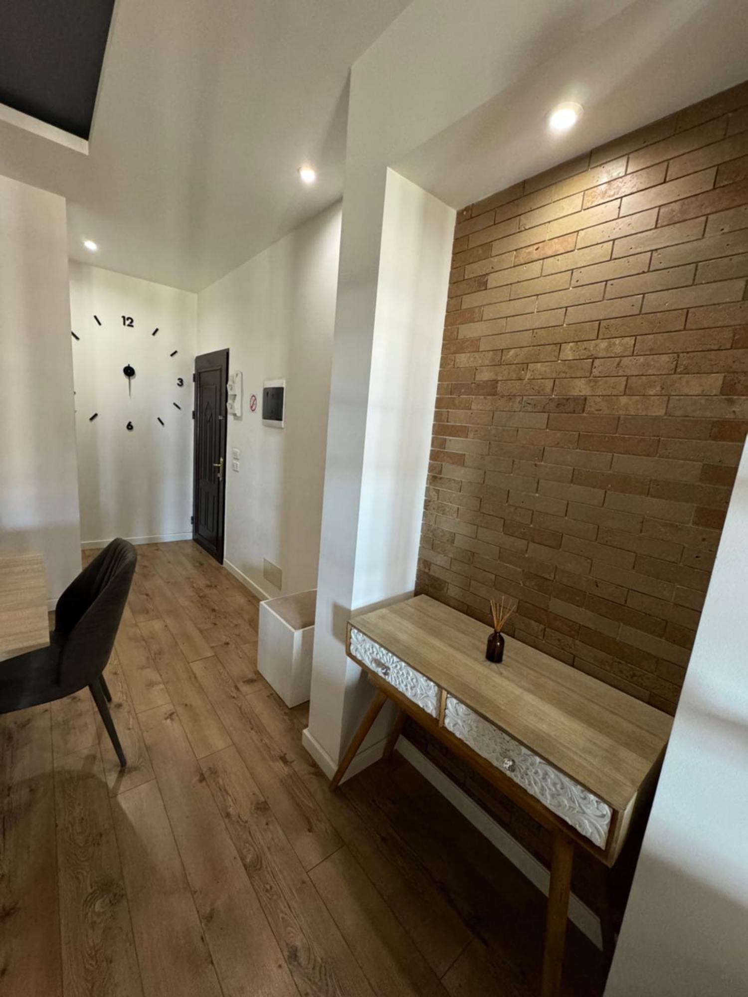 Kreilux Valona Apartment Vlore Bagian luar foto
