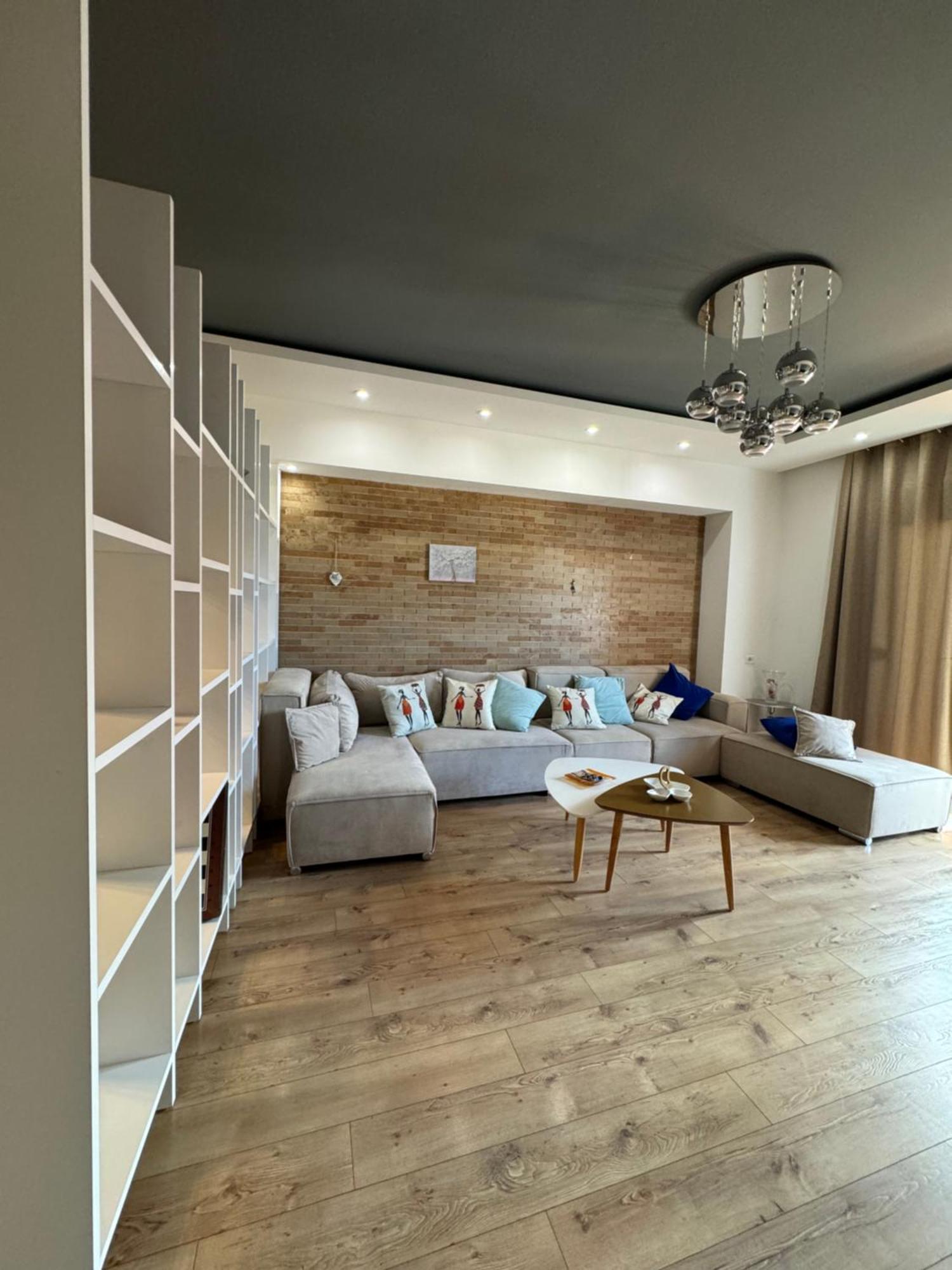 Kreilux Valona Apartment Vlore Bagian luar foto